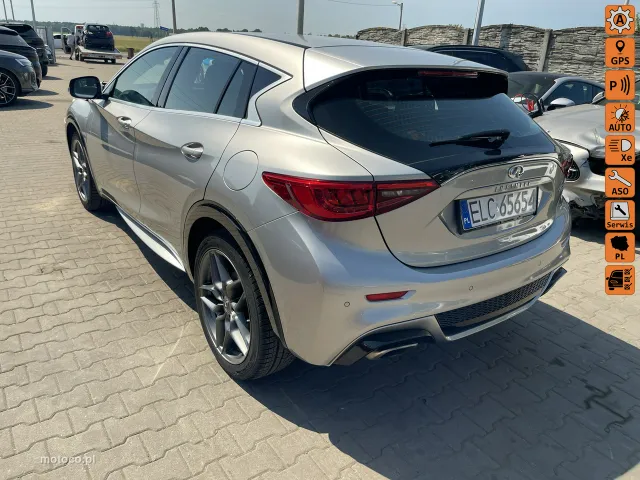 Infiniti Q30