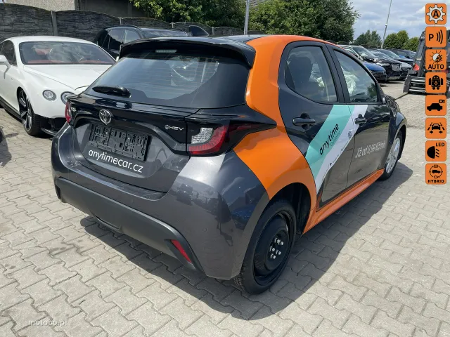 Toyota Yaris XP210