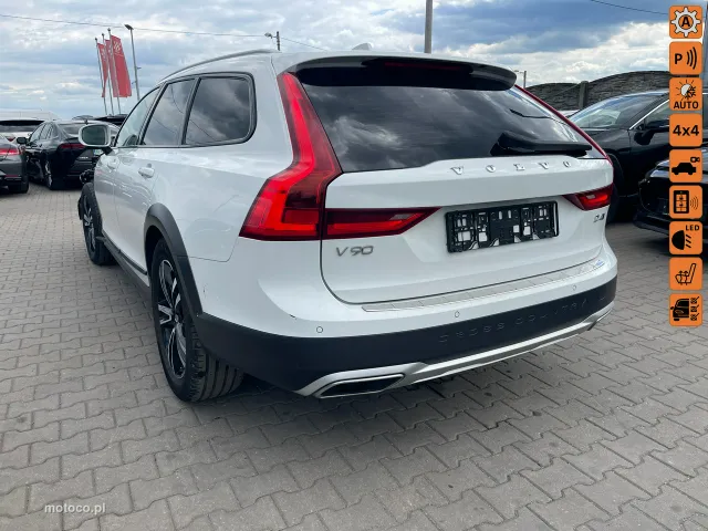 Volvo V90 Cross Country