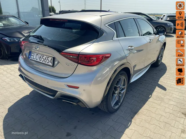 Infiniti Q30
