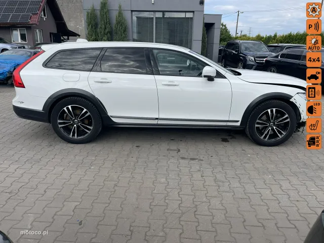 Volvo V90 Cross Country