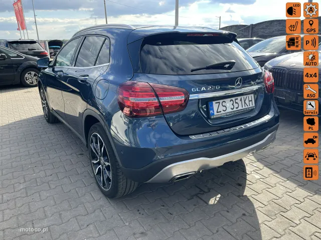 Mercedes-Benz GLA X156 200