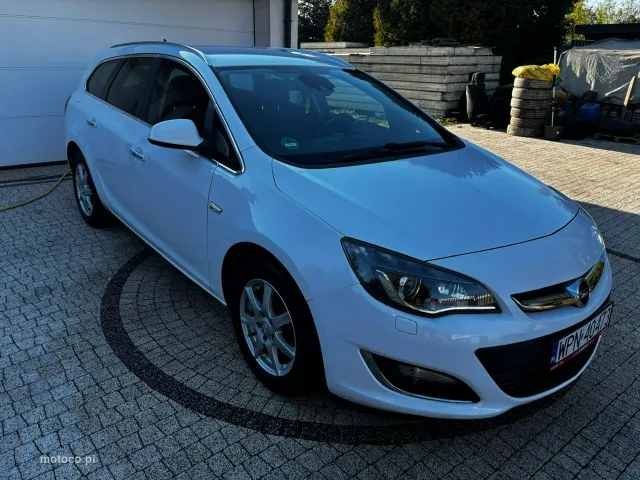 Opel Astra J