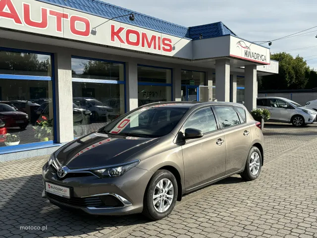 Toyota Auris E180