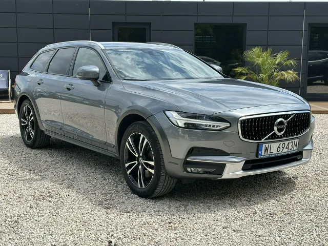 Volvo V90 Cross Country