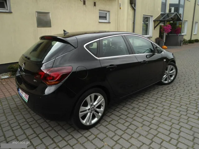 Opel Astra J