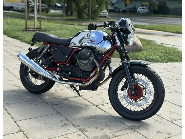 Moto Guzzi V7