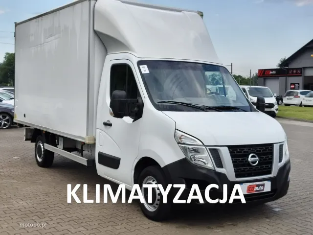 Nissan NV 400
