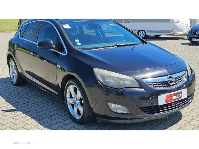 Opel Astra J