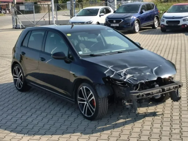 Volkswagen Golf VII