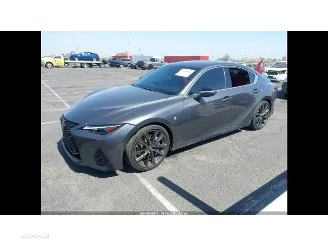Lexus IS