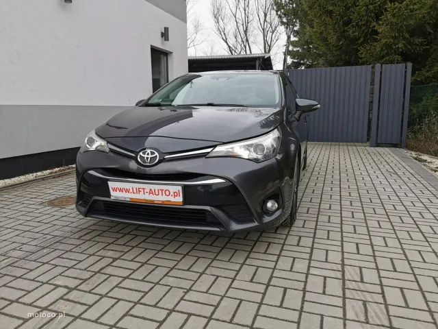 Toyota Avensis T27