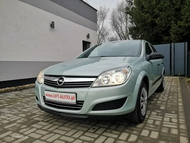 Opel Astra J