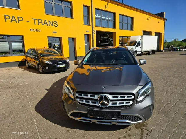 Mercedes-Benz GLA X156 GLA 200