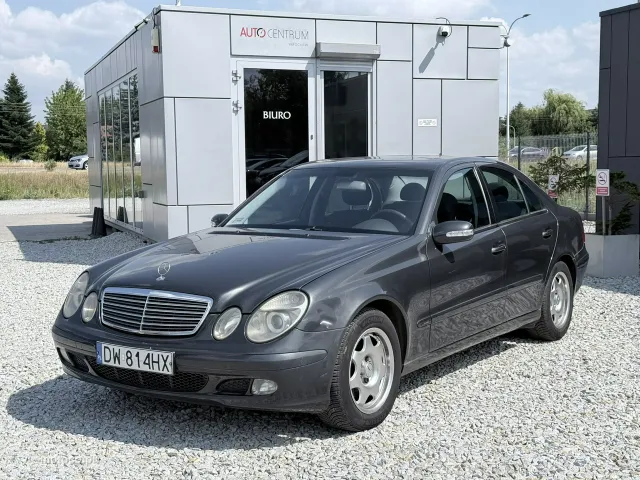 Mercedes-Benz Klasa E W211 E 220