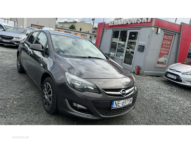 Opel Astra J