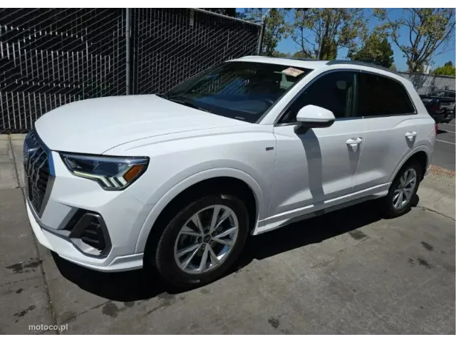Audi Q3 F3