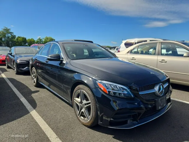 Mercedes-Benz Klasa C W205 C 300